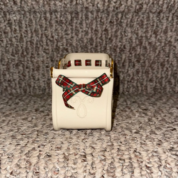 Lenox Christmas Giftables Sleigh Candy Dish Brand New, Never Used - Picture 4 of 6